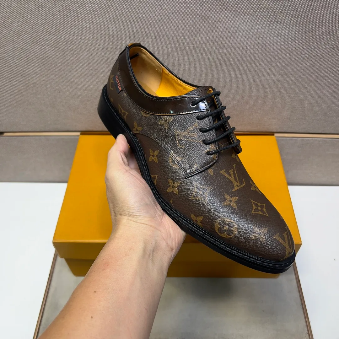 ⬛️Men's shoes💰p462【LV～】Men's casual formal leather shoes 2025z cabinet sales simultaneously 🔶Size: 39-44#️⃣ 🔷2 colors🔜The upper is made of multi-material splicing➕Cow leather lining, comfortable and breathable, sole: original comfortable and wear-resistant outsole, ⚠️real thing📱photographed🎬real thing is better📢📢📢